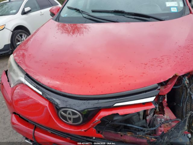 JTMRFREV0HJ154907 Toyota Rav4 Xle