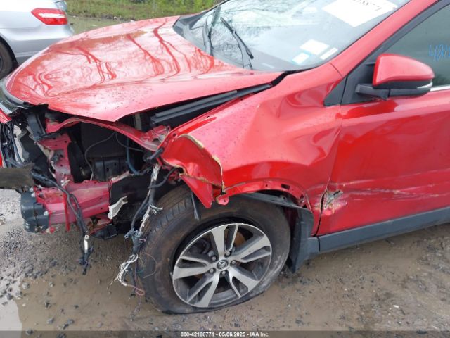 JTMRFREV0HJ154907 Toyota Rav4 Xle