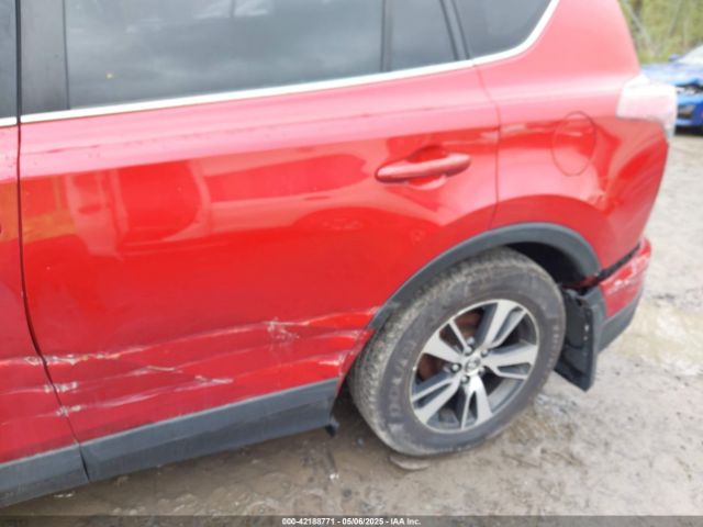 JTMRFREV0HJ154907 Toyota Rav4 Xle