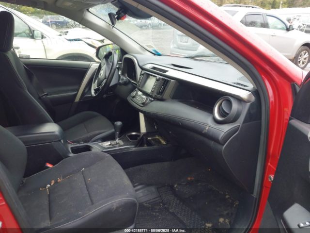 JTMRFREV0HJ154907 Toyota Rav4 Xle