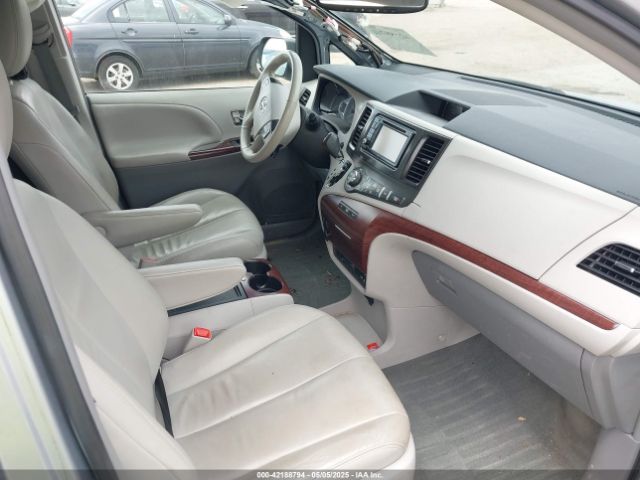5TDDK3DC7ES081231 Toyota Sienna Xle 7 Passenger