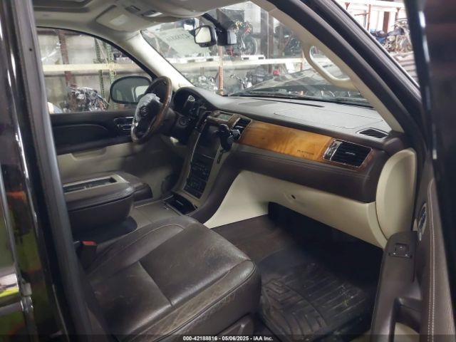2011 CADILLAC ESCALADE ESV 1GYS4KEF2BR189572 Photo 4