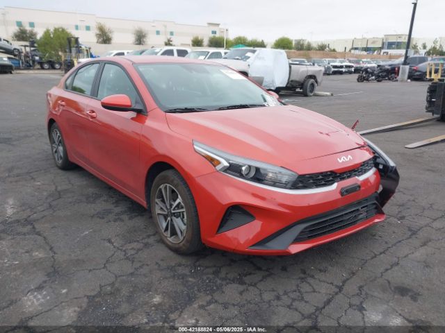 3KPF24AD1NE490976 KIA Forte Lxs
