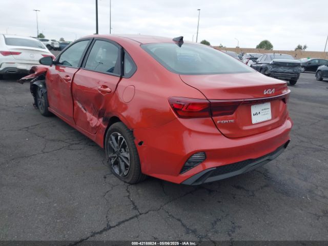 3KPF24AD1NE490976 KIA Forte Lxs