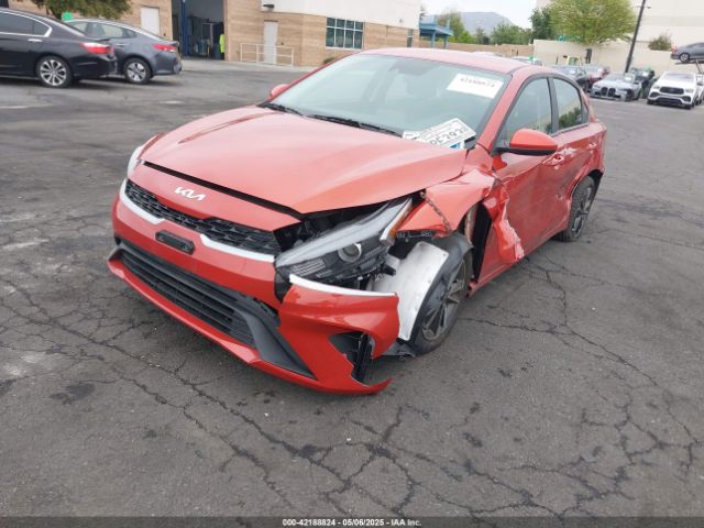 3KPF24AD1NE490976 KIA Forte Lxs