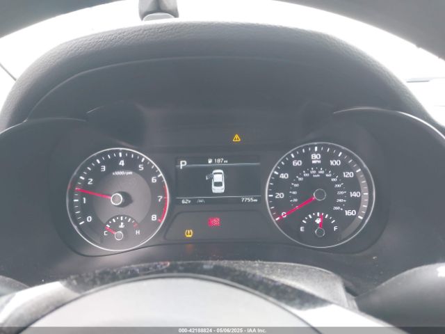 3KPF24AD1NE490976 KIA Forte Lxs
