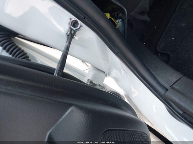 JTDEAMDE5MJ029803 Toyota Corolla Hybrid Le