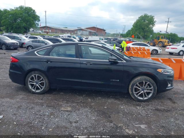 3FA6P0RU0KR169164 Ford Fusion Hybrid Titanium