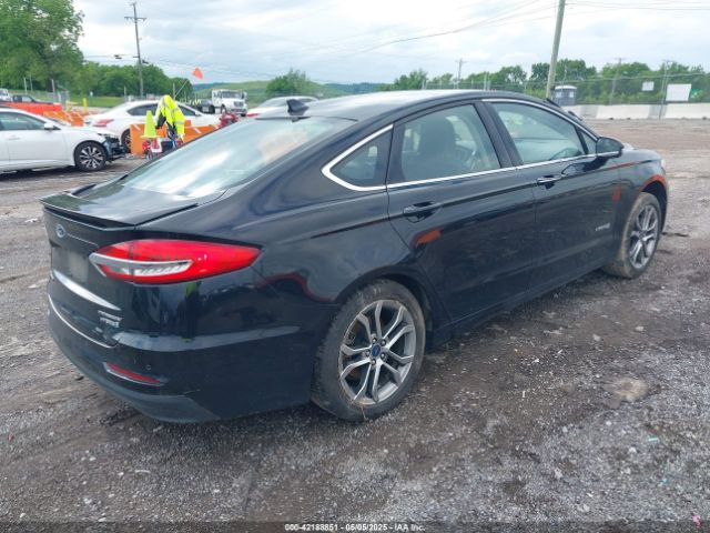 3FA6P0RU0KR169164 Ford Fusion Hybrid Titanium