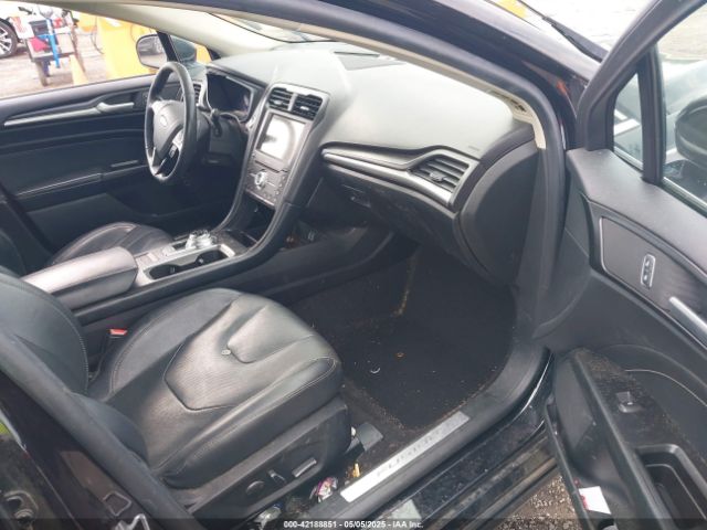 3FA6P0RU0KR169164 Ford Fusion Hybrid Titanium