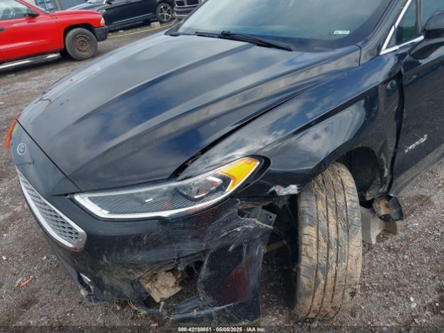 3FA6P0RU0KR169164 Ford Fusion Hybrid Titanium