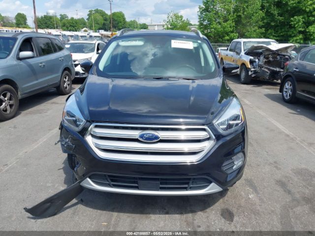 1FMCU0J94KUB93601 Ford Escape Titanium