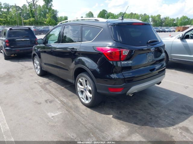 1FMCU0J94KUB93601 Ford Escape Titanium