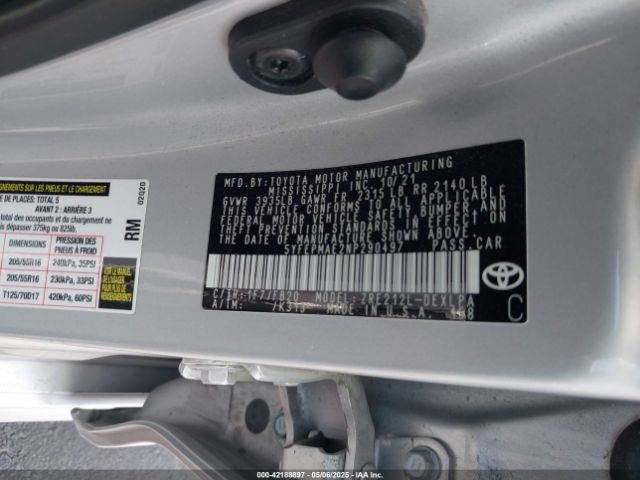 5YFEPMAE2NP290497 Toyota COROLLA LE