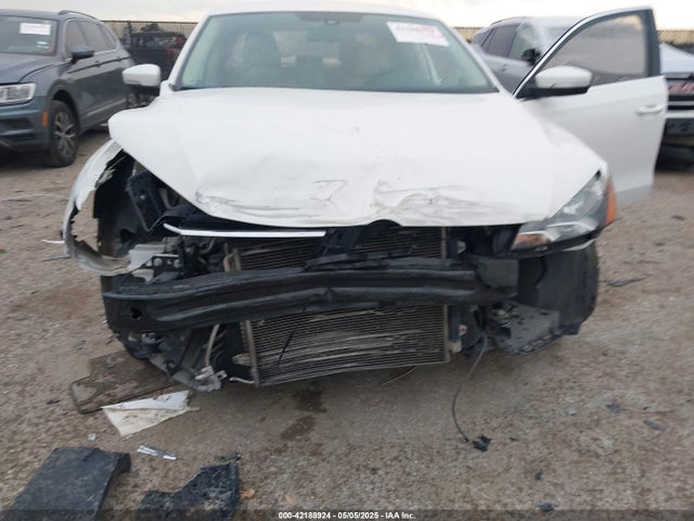 1VWBS7A34EC079454 Volkswagen Passat 1.8t Se