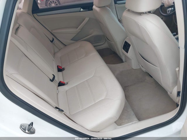 1VWBS7A34EC079454 Volkswagen Passat 1.8t Se