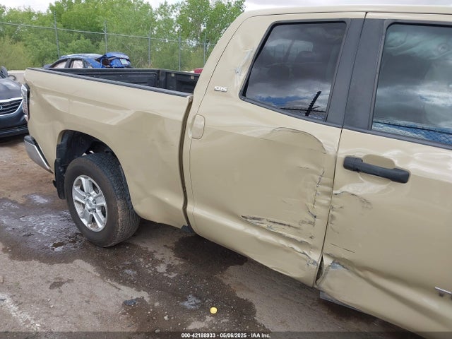 5TFUY5F17JX726941 Toyota Tundra Sr5 5.7l V8