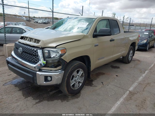 5TFUY5F17JX726941 Toyota Tundra Sr5 5.7l V8