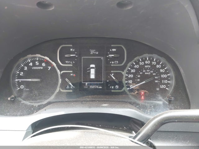 5TFUY5F17JX726941 Toyota Tundra Sr5 5.7l V8