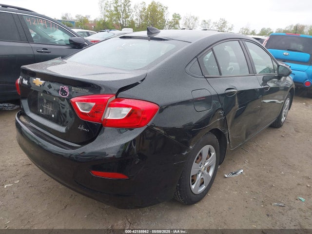 1G1BC5SM2H7223276 Chevrolet Cruze Ls Auto