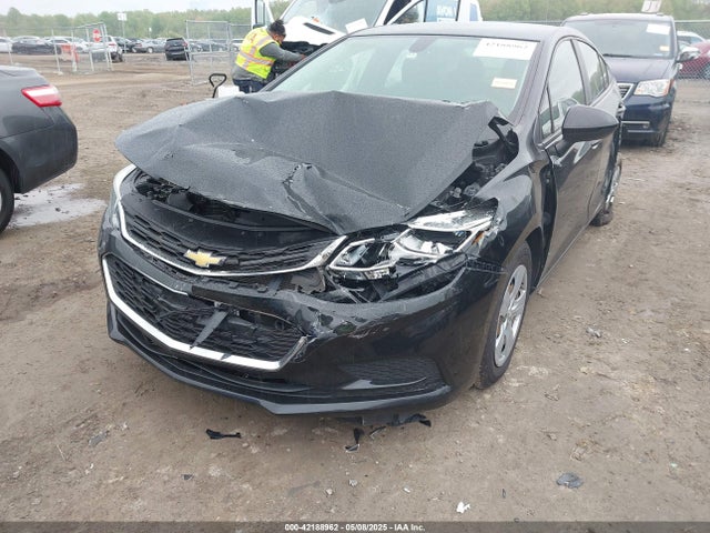 1G1BC5SM2H7223276 Chevrolet Cruze Ls Auto