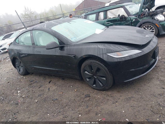 5YJ3E1EB1SF919105 Tesla 2025