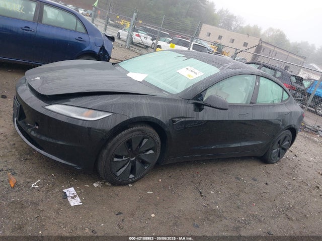 5YJ3E1EB1SF919105 Tesla 2025