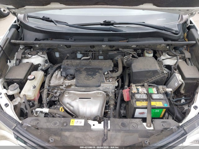 Toyota RAV4 LE 2017 JTMZFREV3HJ124333 Image 10