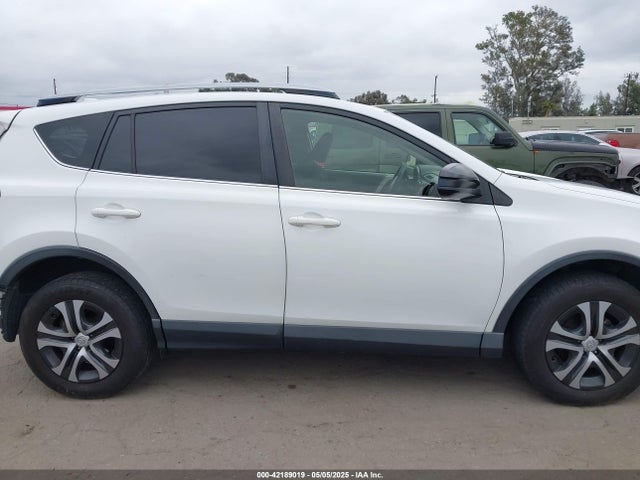 Toyota RAV4 LE 2017 JTMZFREV3HJ124333 Image 13