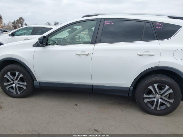 Toyota RAV4 LE 2017 JTMZFREV3HJ124333 Image 14