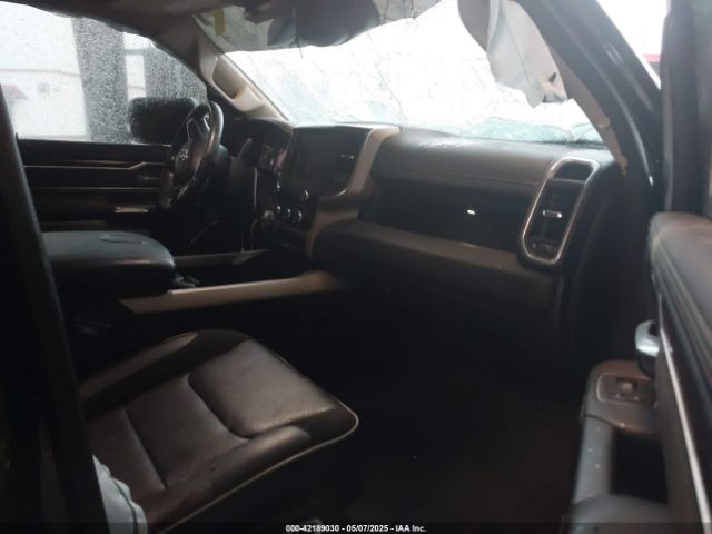 1C6RREJT6MN768388 RAM 1500 Laramie  4x2 5'7 Box