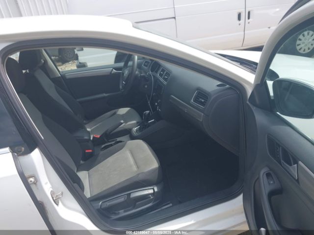 3VW2B7AJ2HM256858 Volkswagen Jetta 1.4t S