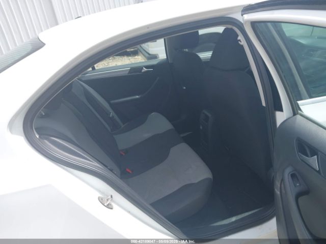 3VW2B7AJ2HM256858 Volkswagen Jetta 1.4t S