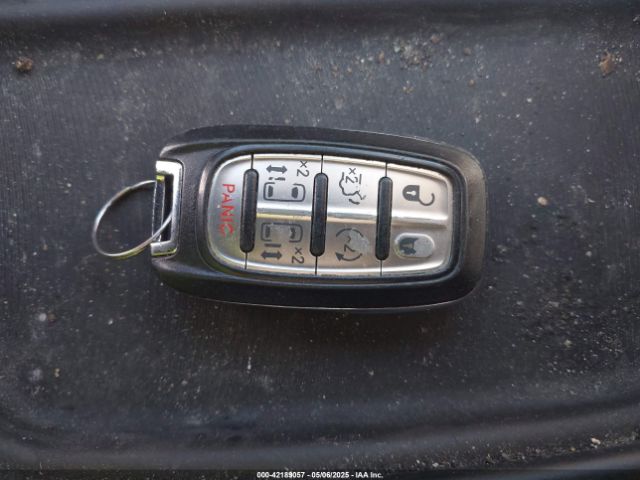 2017 CHRYSLER PACIFICA HYBRID 2C4RC1N7XHR723768 Photo 10