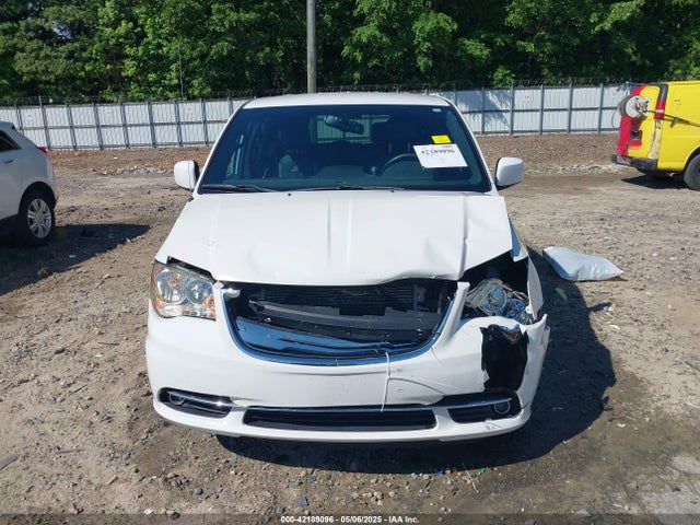 2C4RC1HG2ER307219 Chrysler Town & Country S