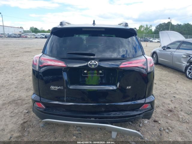 2T3NFREV3HW342031 Toyota RAV4 SE
