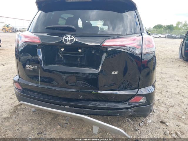 2T3NFREV3HW342031 Toyota RAV4 SE
