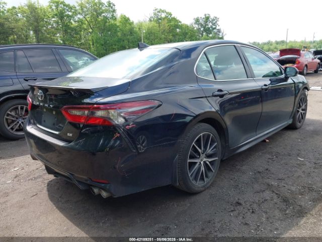 4T1G11AK2NU065736 Toyota CAMRY SE
