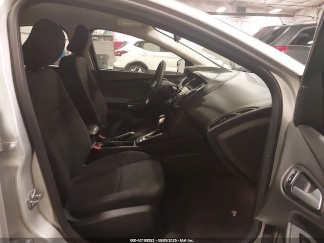 1FADP3K21HL278743 Ford FOCUS SE