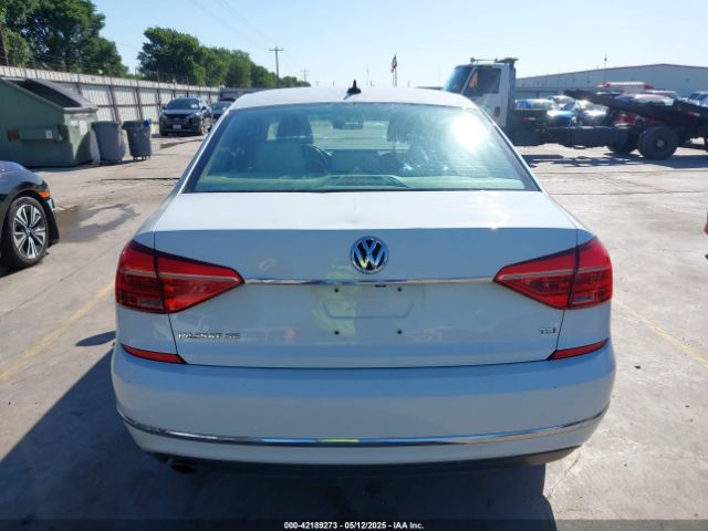 1VWBS7A39GC019804 Volkswagen Passat 1.8t Se