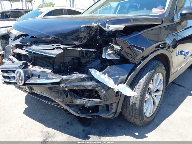 3VV3B7AX3JM210300 Volkswagen Tiguan 2.0t Se/2.0t Sel
