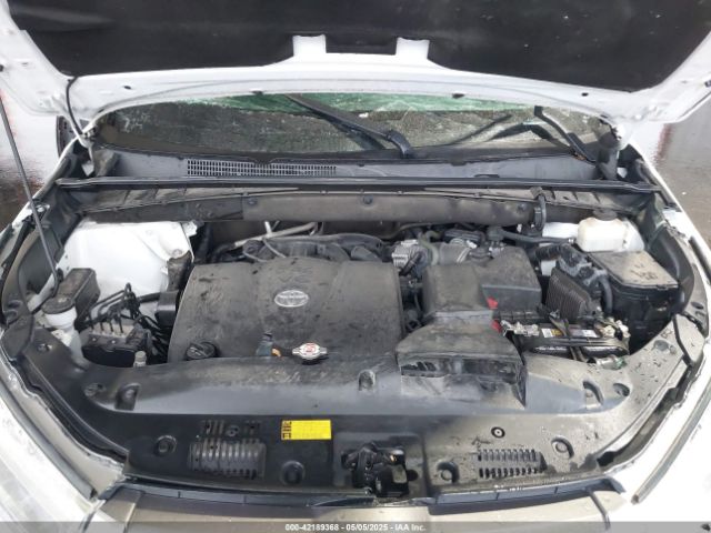 5TDKZRFH9JS536377 Toyota Highlander Xle