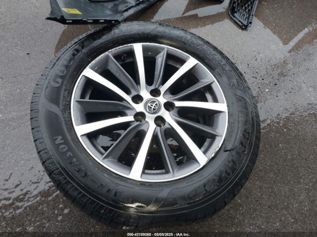 5TDKZRFH9JS536377 Toyota Highlander Xle