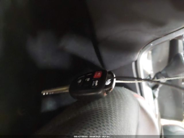 4T1BF1FK5HU389773 Toyota CAMRY SE