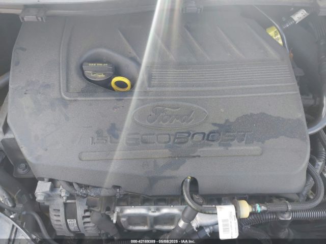 1FMCU0GDXHUC47391 Ford ESCAPE SE