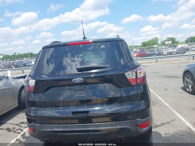 1FMCU0GDXHUC47391 Ford ESCAPE SE