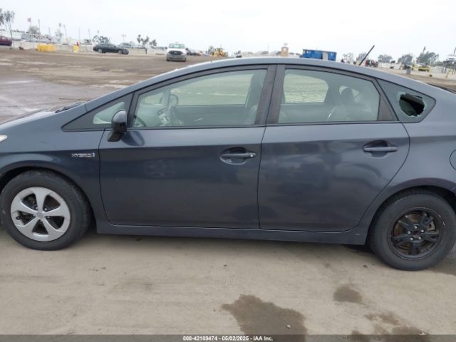 JTDKN3DU1E1753031 Toyota Prius Four
