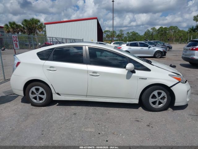 JTDKN3DU5F0463995 Toyota Prius Four