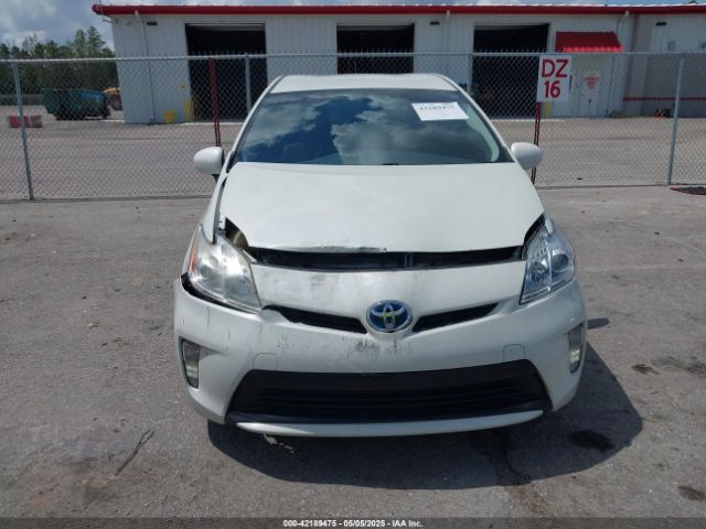 JTDKN3DU5F0463995 Toyota Prius Four