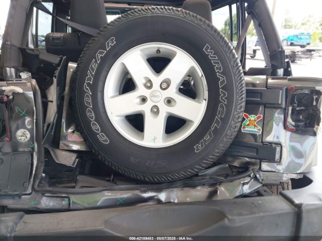 1C4BJWDG3HL599194 Jeep Wrangler Unlimited Sport 4x4